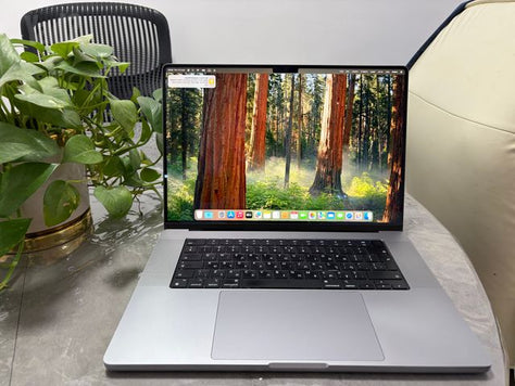 MacBook  pro 16 inch