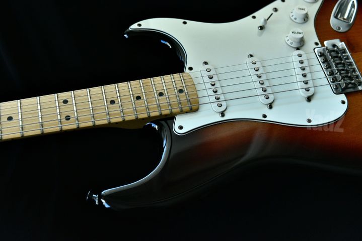 Fender Stratocaster  מצב חדש