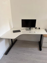 שולחן פינתי IKEA BEKANT