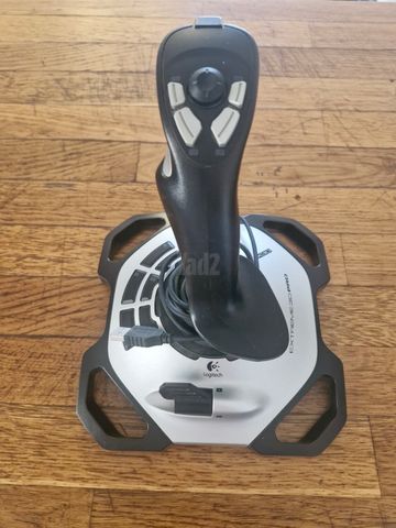 ג'ויסטיק Logitech Joystick