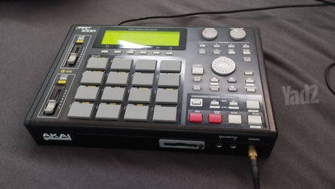 סמפלר mpc 1000