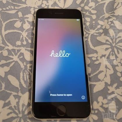 iPhone SE 2020 אייפון SE 2020