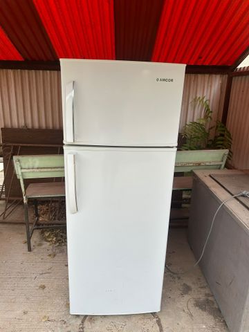 מקרר מיני  AMCOR