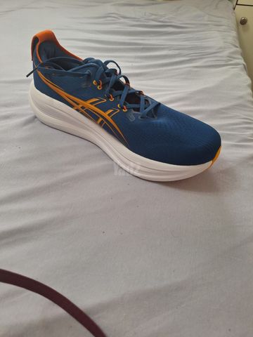 נעלי Asics