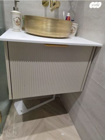 ארון אמבטיה