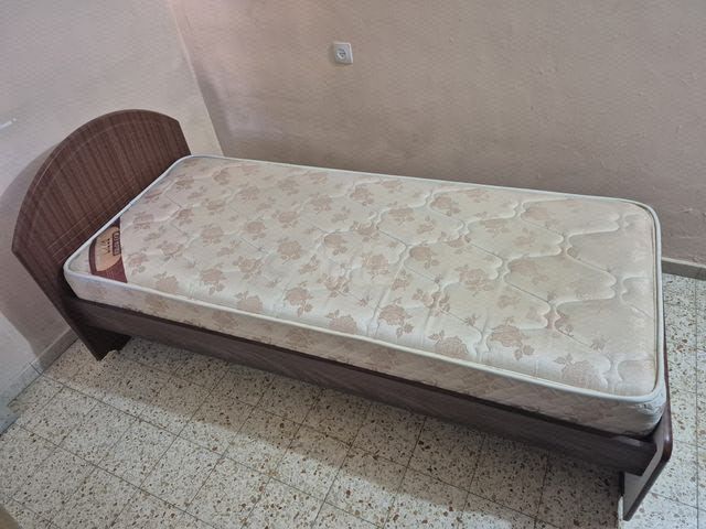 מיטה יחיד