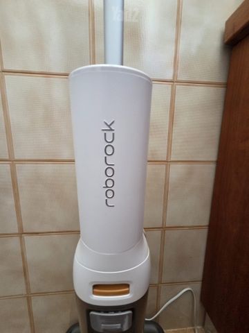 שואב שוטף