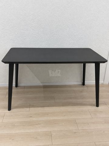 שולחן