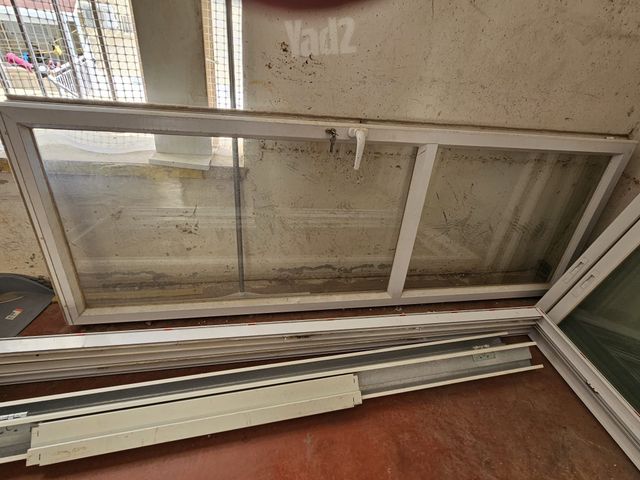 חלונות ודלת