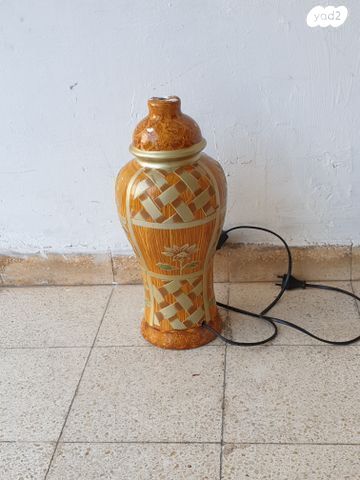 מנורות שולחן