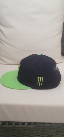 כובע monster energy