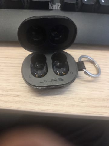 אזניות jlab מיני