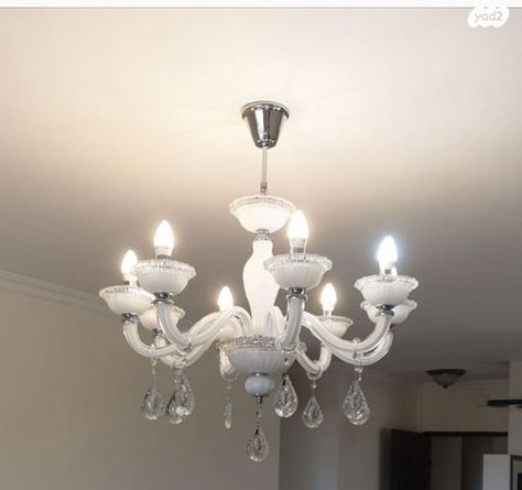 שנדליר גדול עם 8 קנים