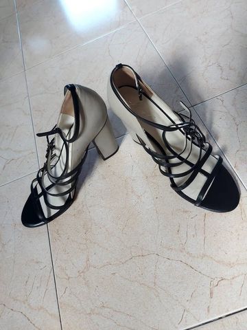 סנדלי עקב Kenneth Cole