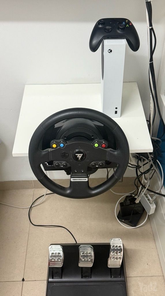 X box + הגה Microsoft