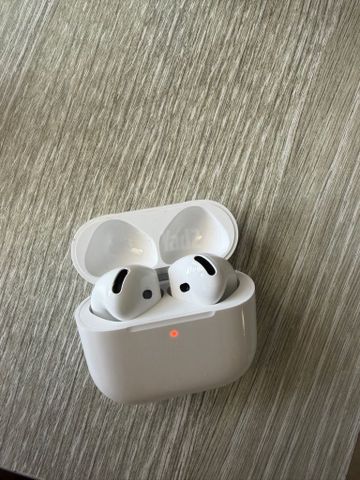 Apple AirPods4
