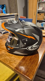 קסדת Arai tour X4