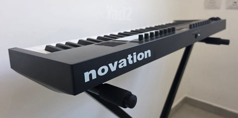 Launchkey 61 MK4 + סטנד