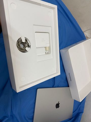 MacBook Pro 16 M1 Pro