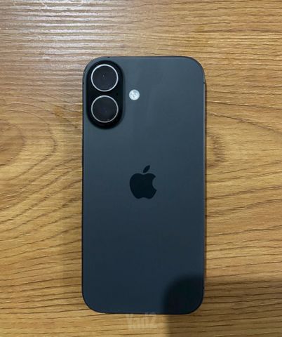 למכירה iPhone 17