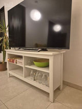 מזנון לבן מעץ