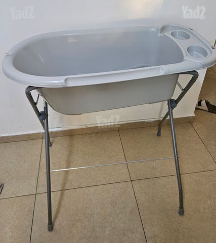 אמבטיה לתינוק