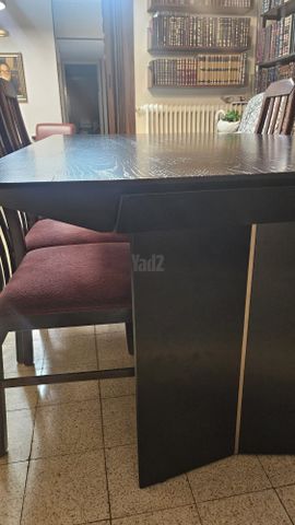 שולחן אוכל