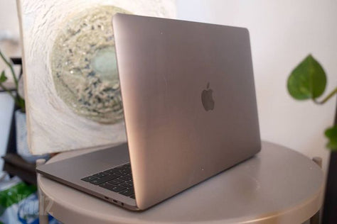 MacBook Pro 13 A1706