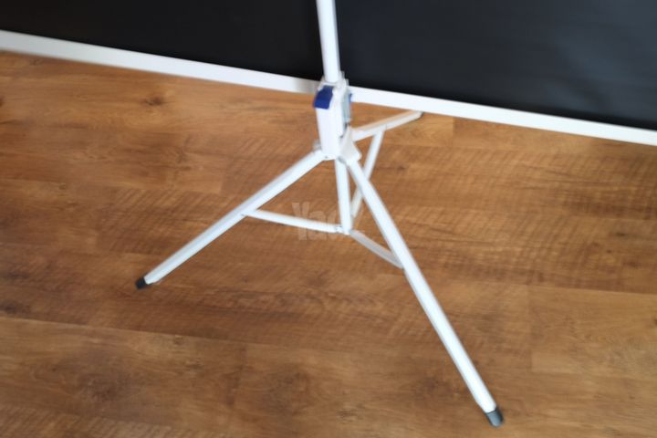 מסך מקרן