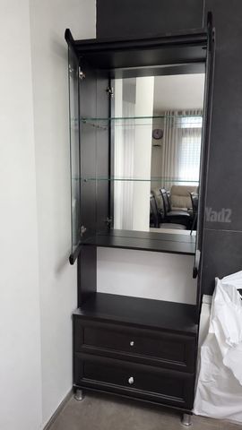 ארון ויטרינה