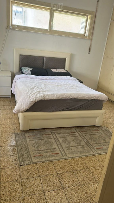 מיטה 1.40 על 1.90