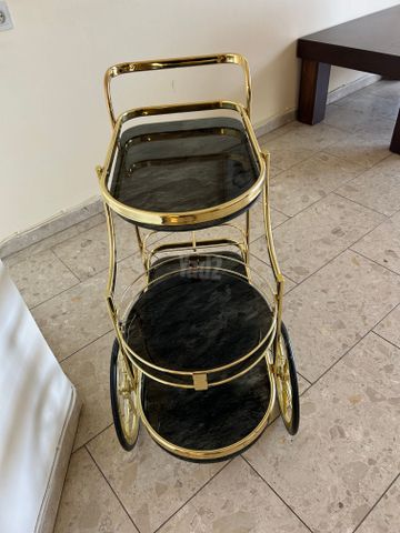 עגלה שולחן