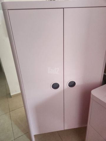 מיטה ארון ושידה