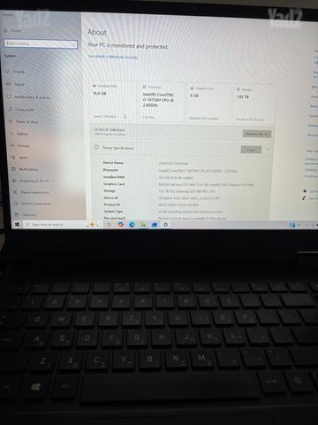 OMEN Laptop 15-ek0xxx