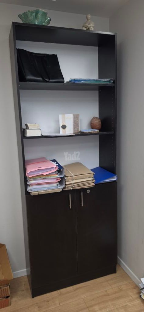 ארון אחסון