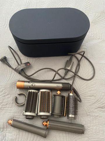 Dyson מייבש שיער