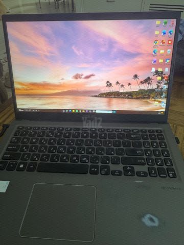 מחשב נייד ASUS VivoBook