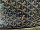 תיק של Goyard חדש