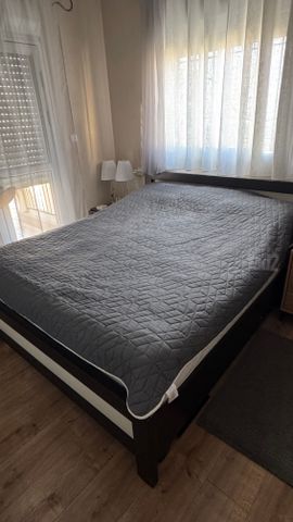 מיטה ו2 שידות