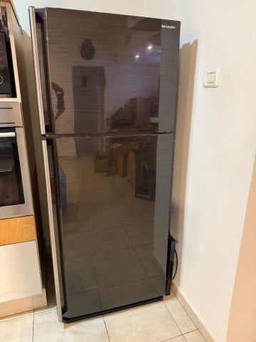 מקרר Sharp