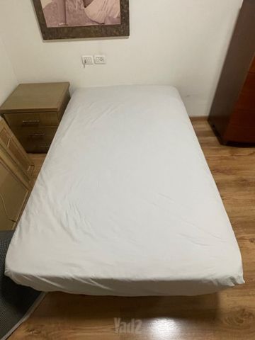 מיטה עם מזרון