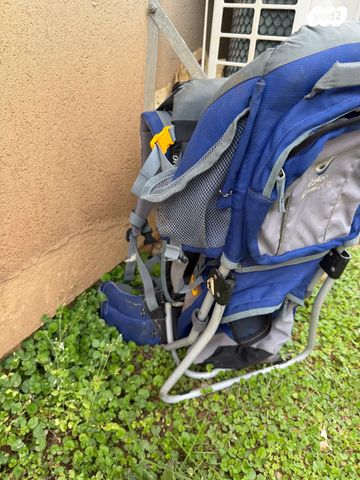 מנשא גב Deuter