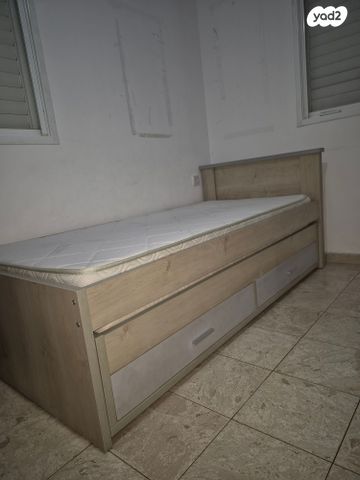 מיטת יחיד