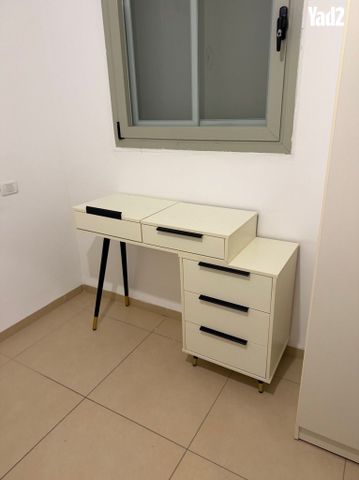 שידת איפור