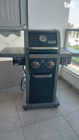 מנגל על הגז