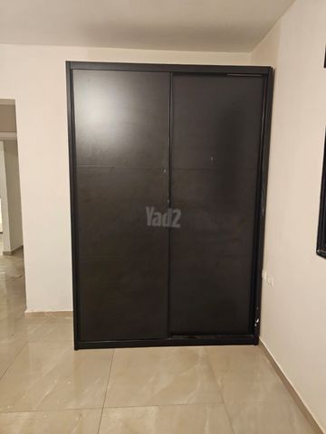 ארון הזזה