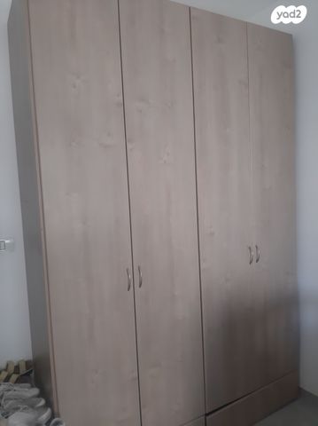 ארון בגדים