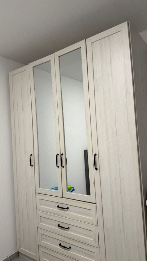 ארון בגדים