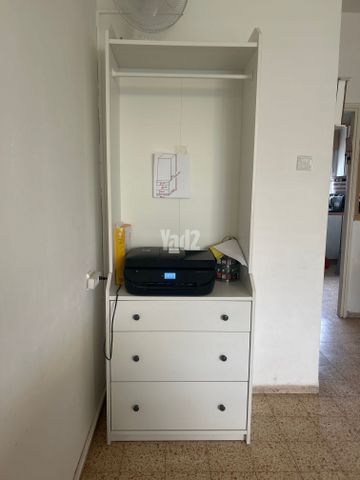 ארון כניסה