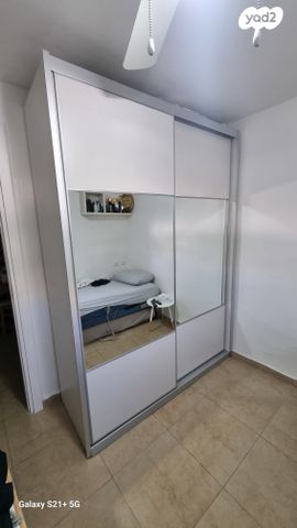 ארון בגדים